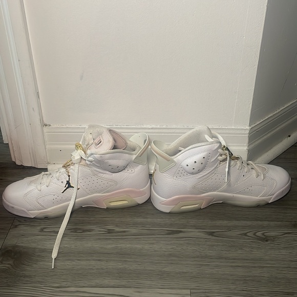 Air Jordan 6 Retro Gold Hoops - Picture 2 of 4